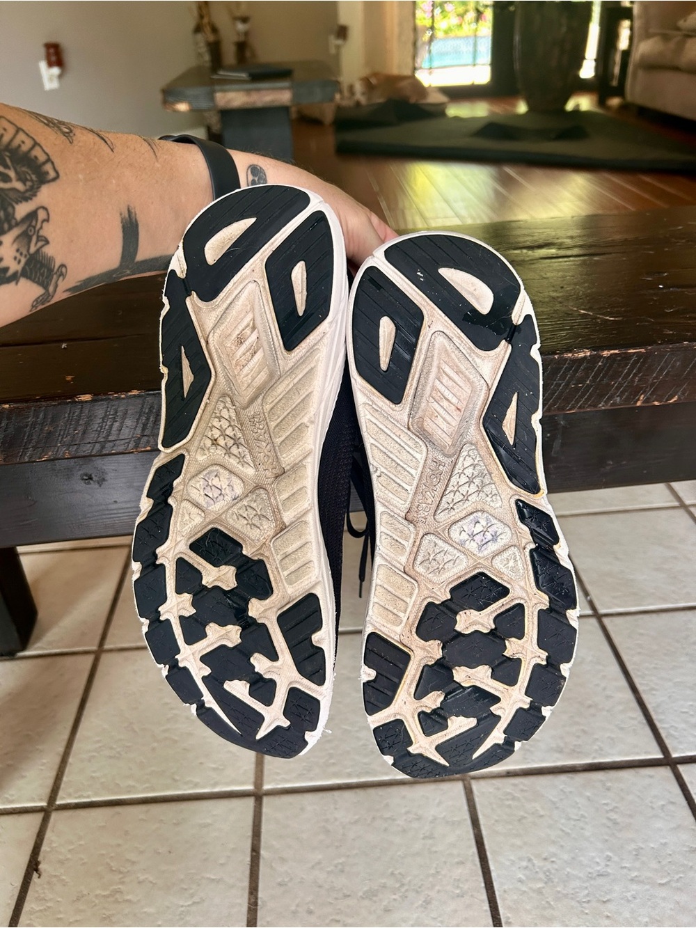 Hoka Men's Black and White Athletic Running Shoe men’s 11 D - Picture 9 of 16
